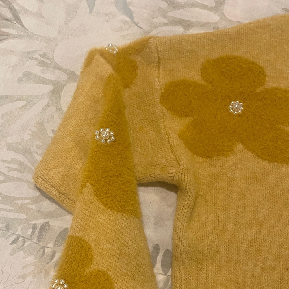 Floral Patterned Yellow Sweater - Picture 4 of 7